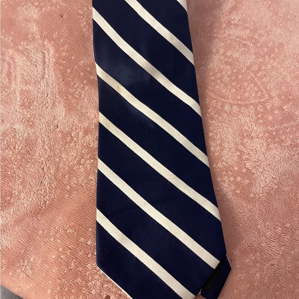 Croft & Barrow Navy and White Striped Tie